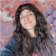 Profesora de dibujo enfocada a niños desde 5 años a adultos que quieran retomar o empezar su práctica de dibujo desde cero.